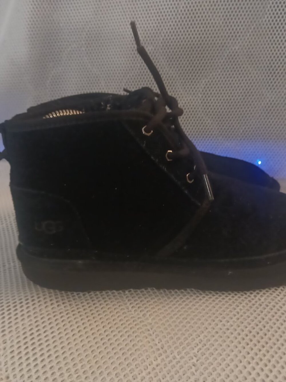 UGG Neumel II Chukka Boots Size 6